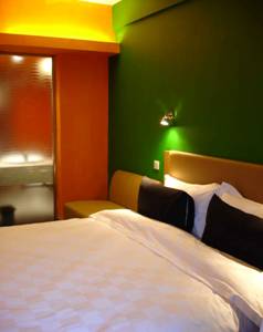 Garden_Inn_Business_Single_Room.jpg